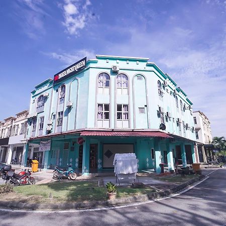 Hotel Night Queen Salak Tinggi Szepang Kültér fotó