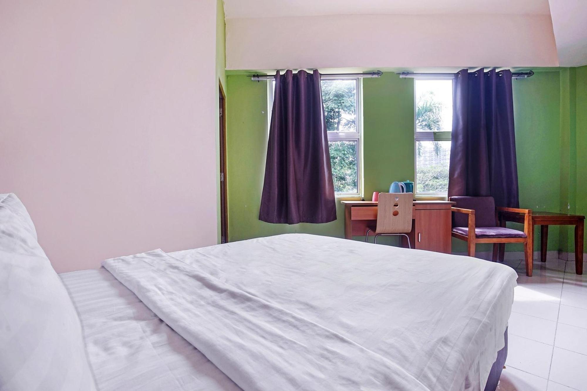 Hotel Night Queen Salak Tinggi Szepang Kültér fotó