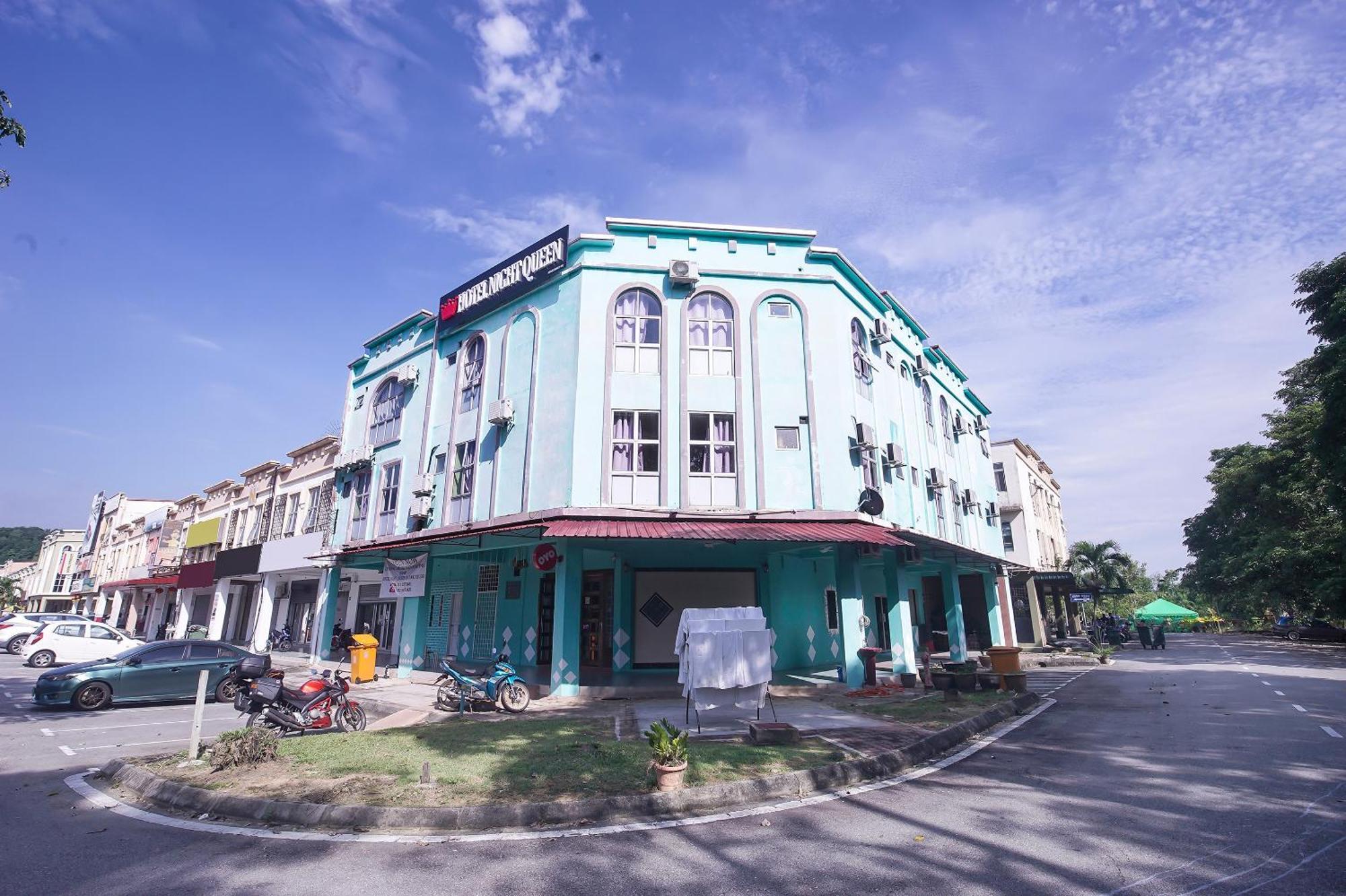 Hotel Night Queen Salak Tinggi Szepang Kültér fotó
